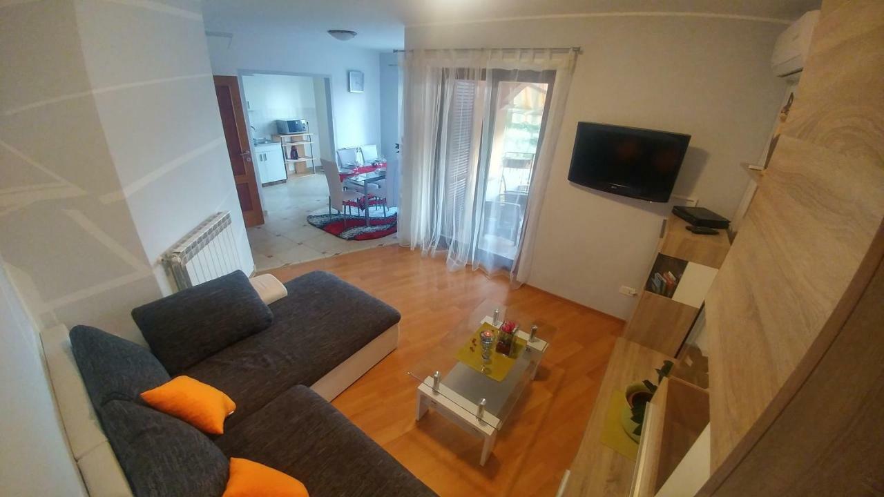 Luna Apartman *